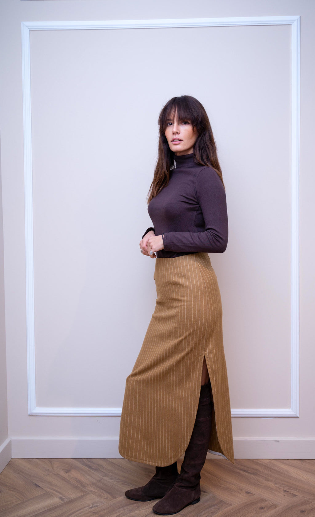 SAND STRIPED BEAVER OVAL SKIRT