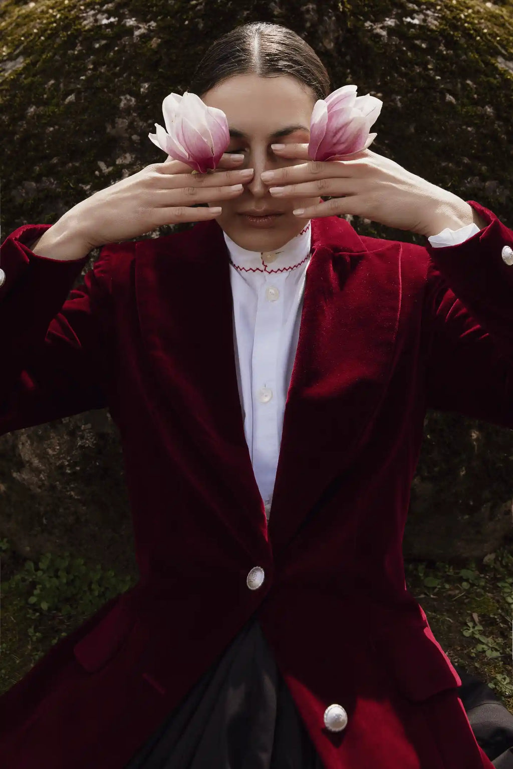 BURGUNDY VELVET NOBILITY