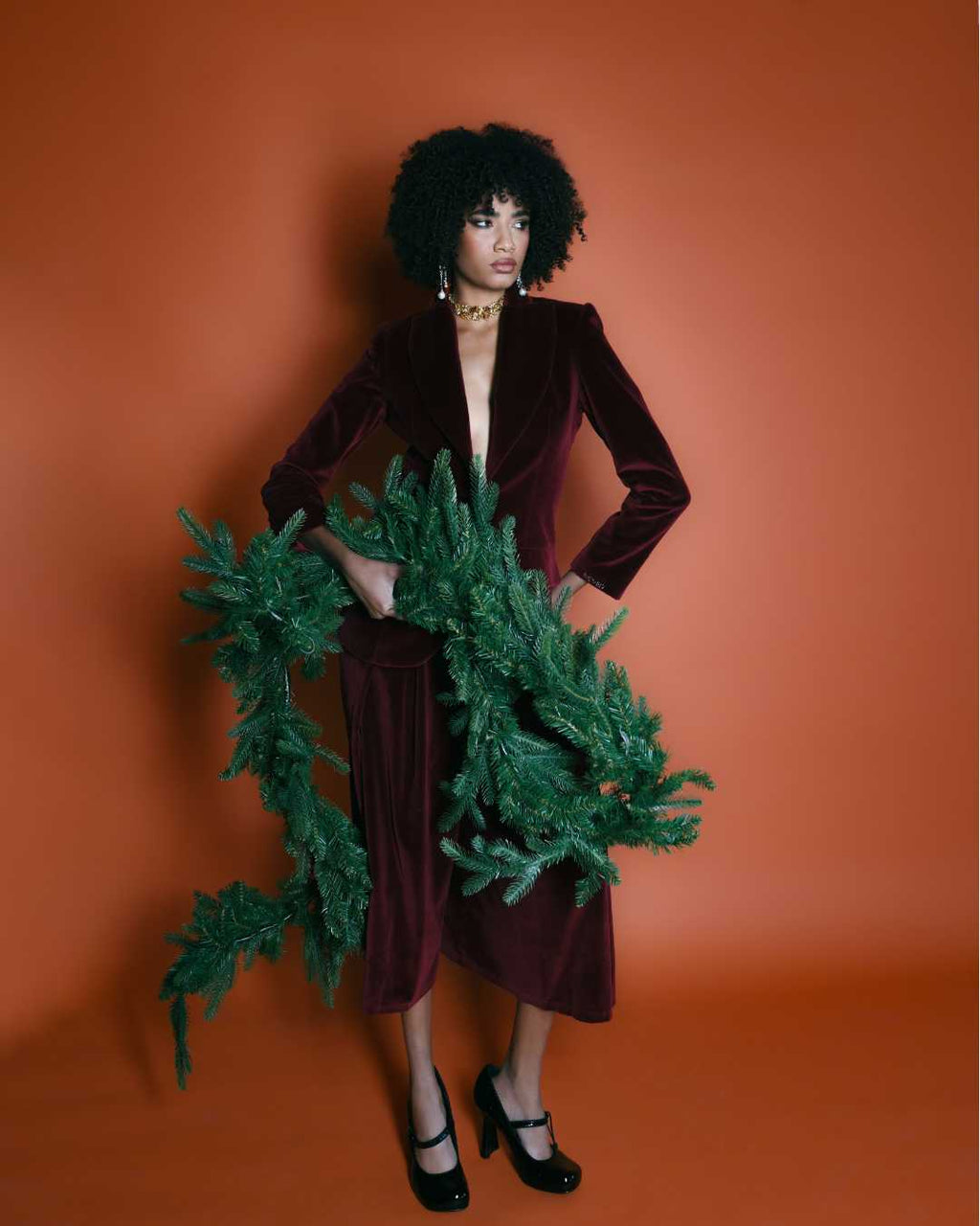 BURGUNDY VELVET NOBILITY