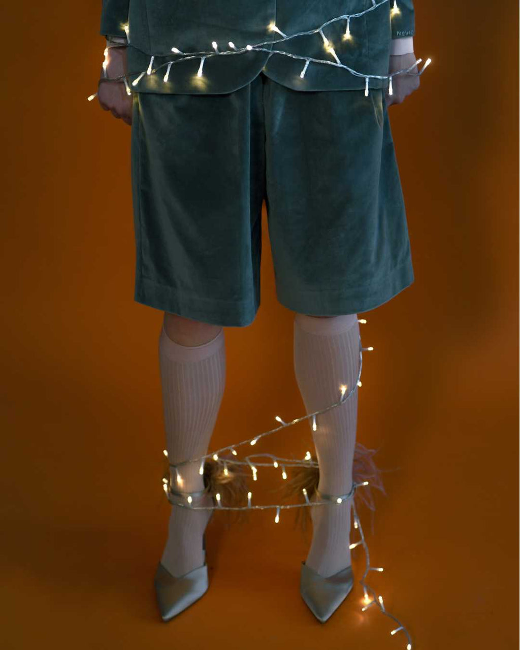GRIGIO VELVET BERMUDA SHORTS