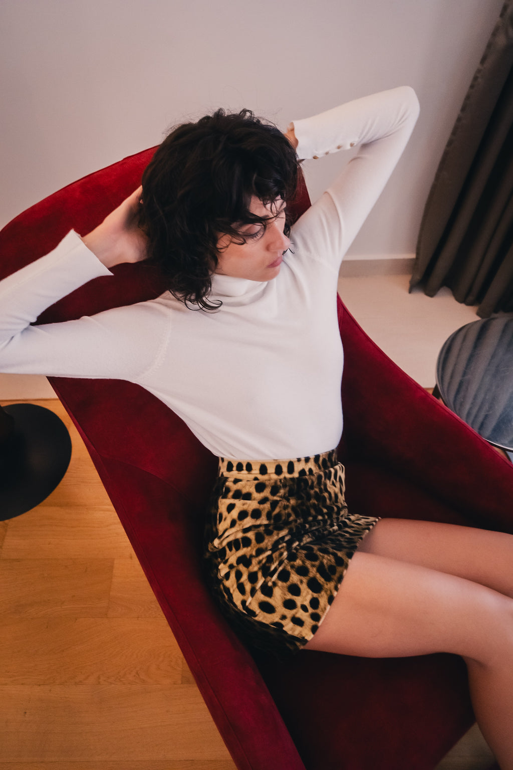 JUPE COURTE AJUSTÉE IMPRIMÉ ANIMALIER