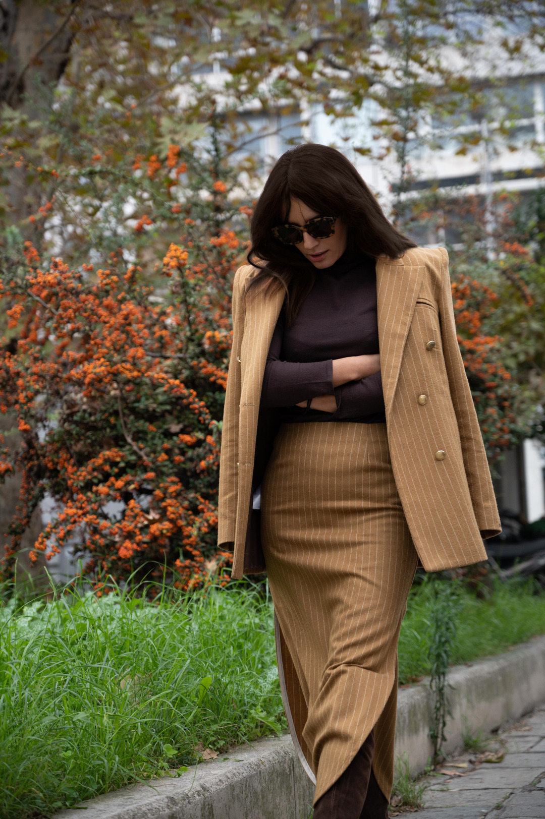 oval skirt beaver sand striped